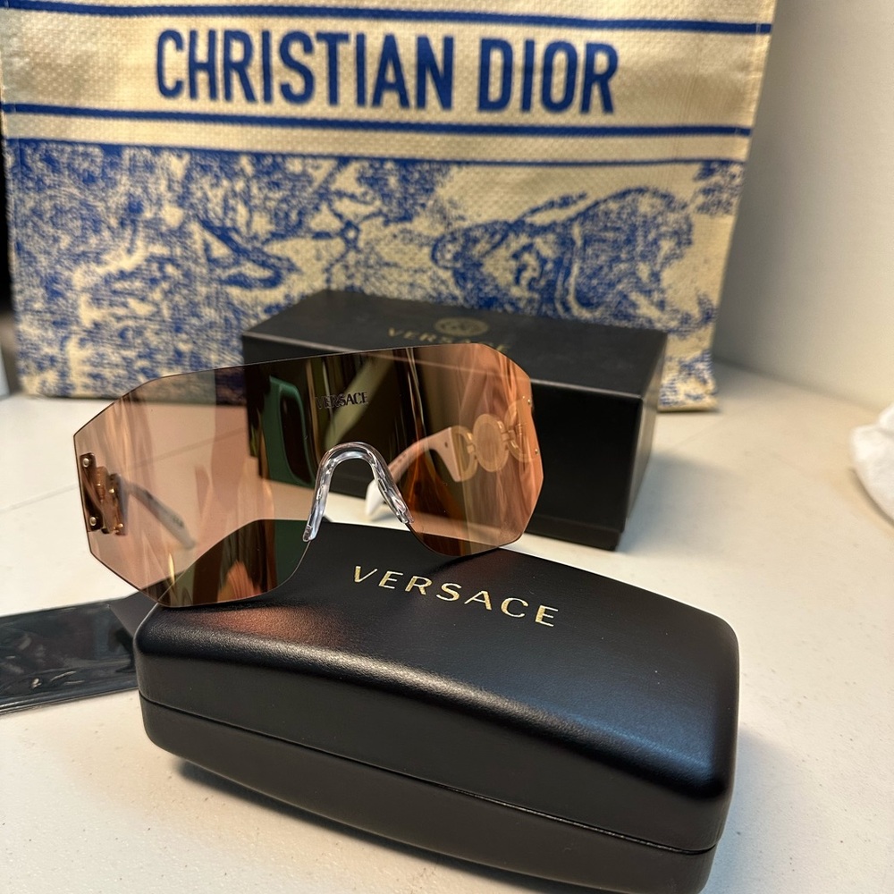 Authentic Versace Sunglasses Brand New - Picture 7 of 13